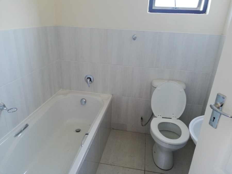 2 Bedroom Property for Sale in Cove Rock Eastern Cape